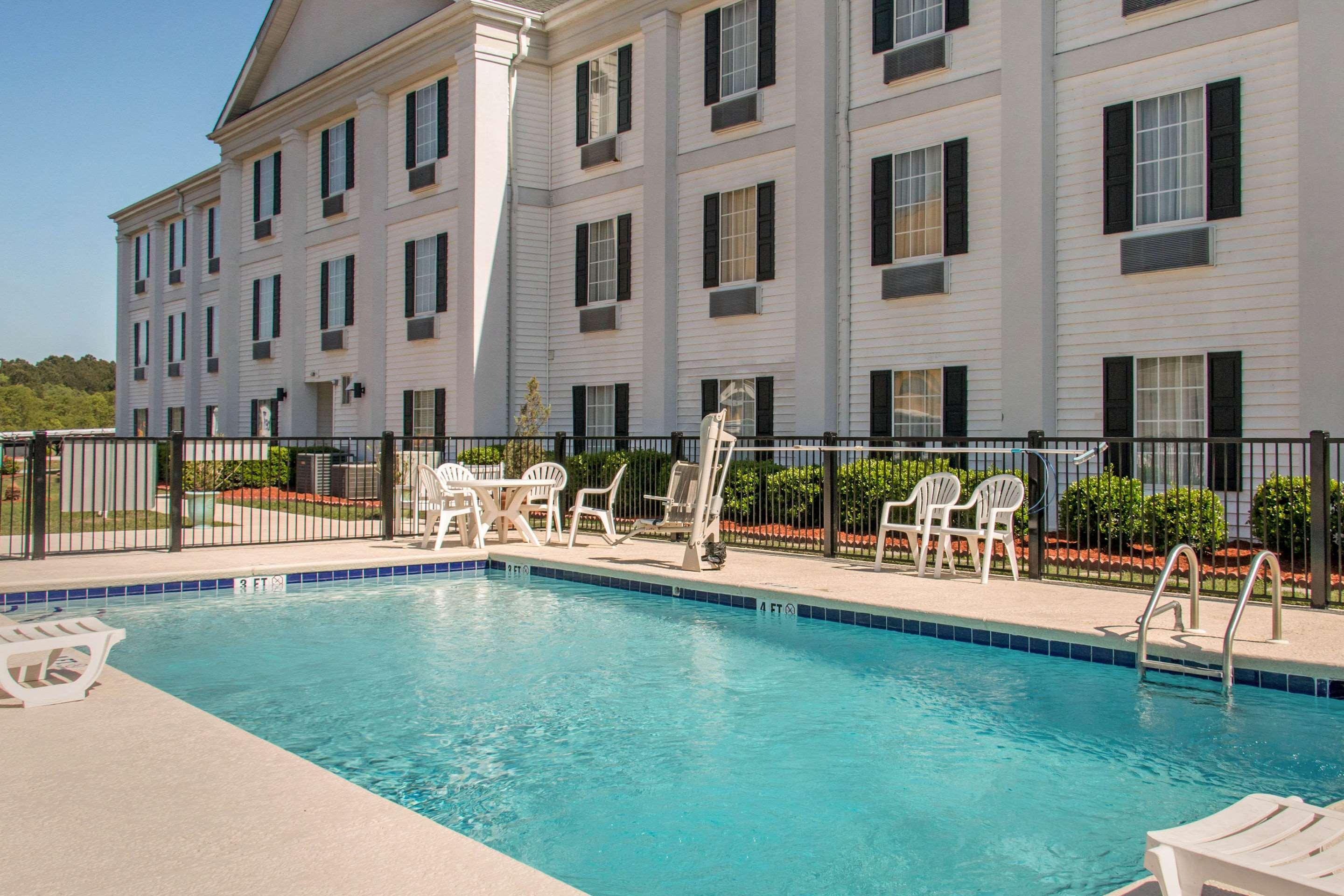 Quality Inn Pooler - Savannah I-95 Екстер'єр фото