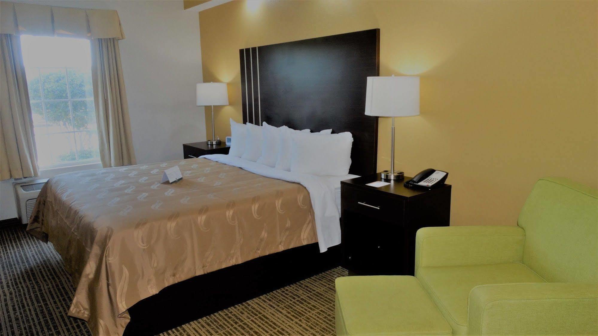 Quality Inn Pooler - Savannah I-95 Екстер'єр фото