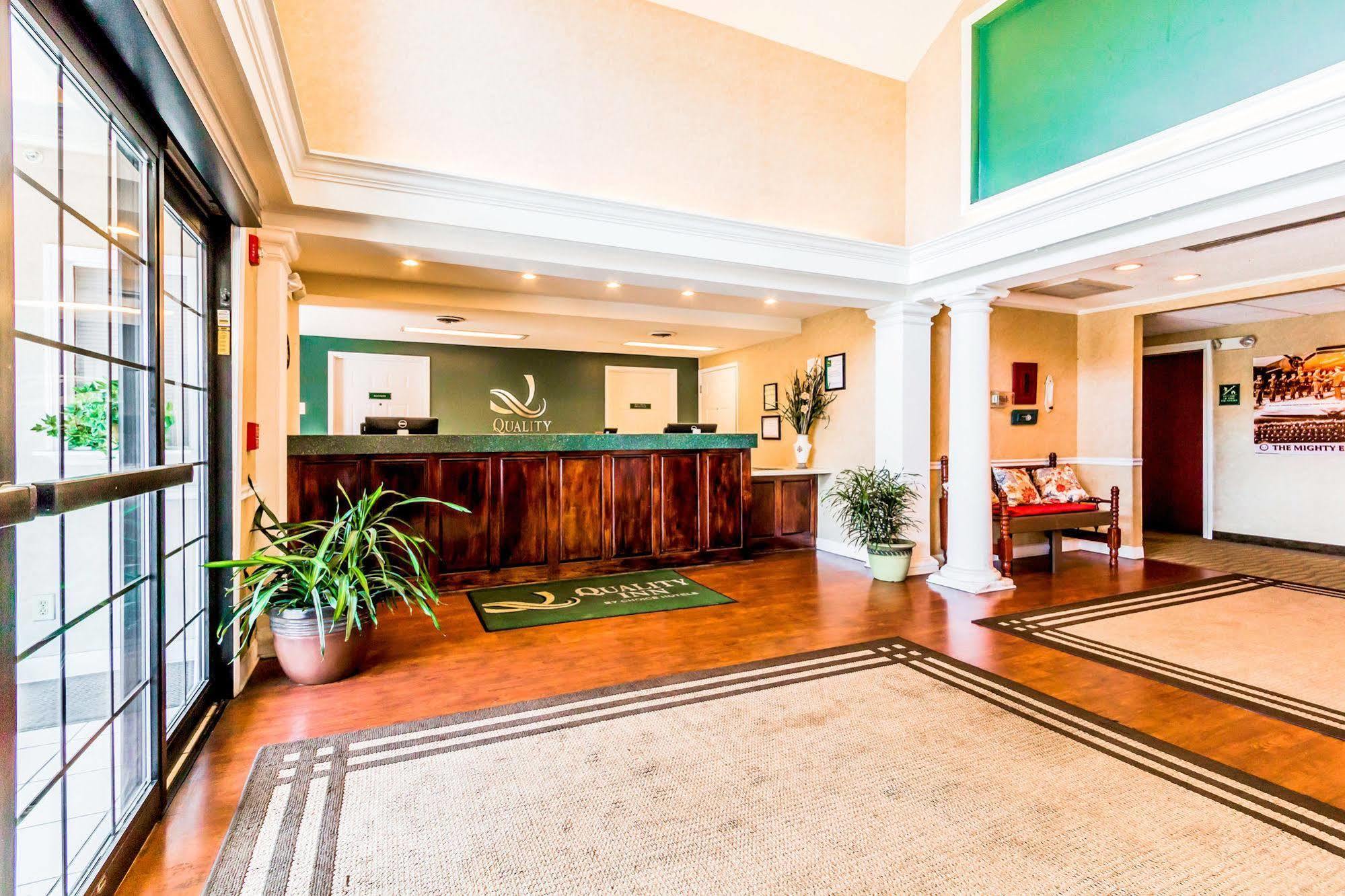 Quality Inn Pooler - Savannah I-95 Екстер'єр фото